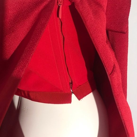 Sold VALENTINO Crepe one shoulder gown dress - Picture 10 of 13